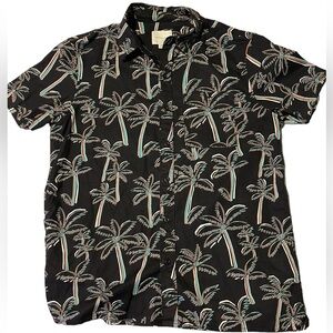 American Eagle Casual Button Down